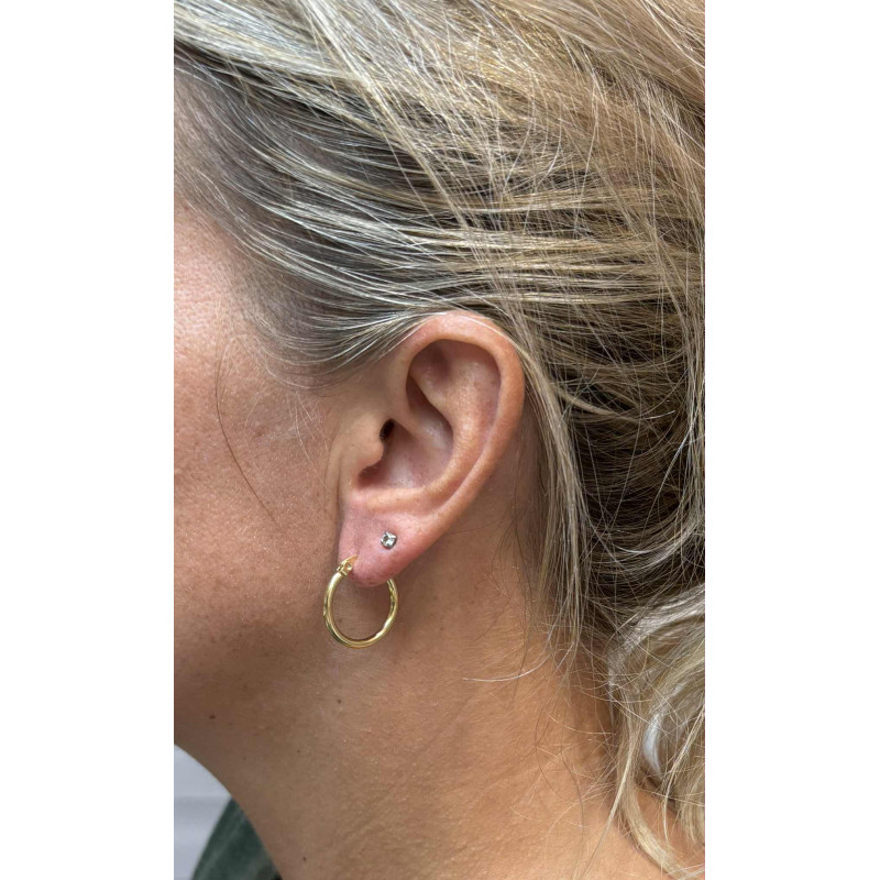 Créole à boucle or