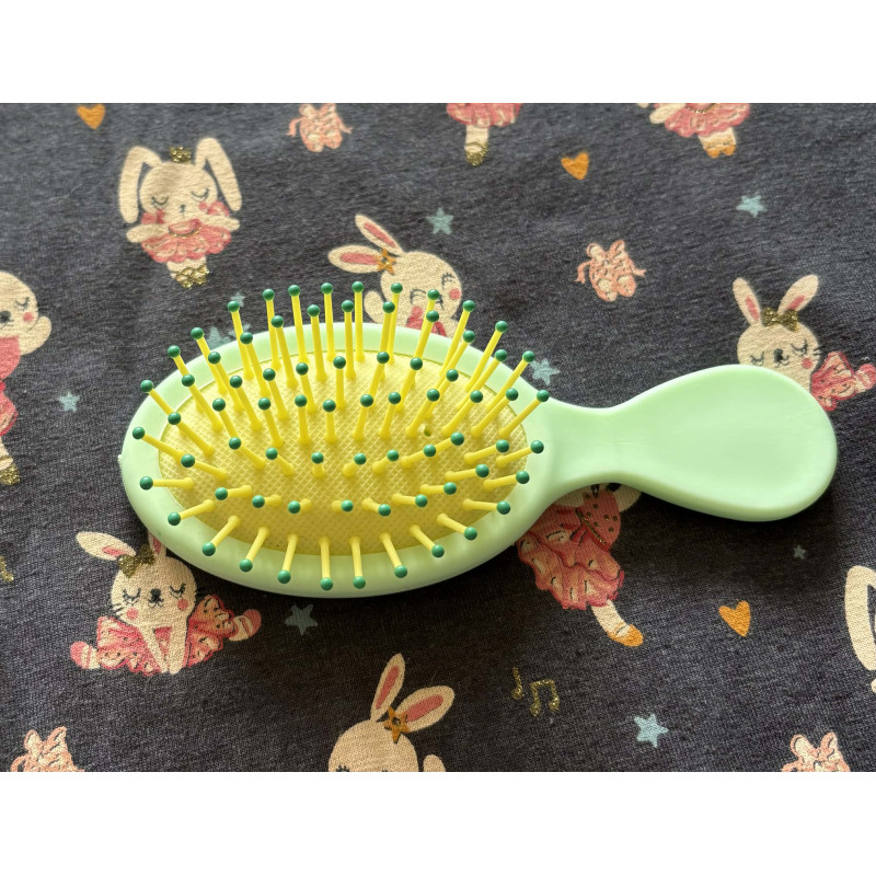 Brosse à cheveux vert