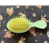 Brosse à cheveux vert
